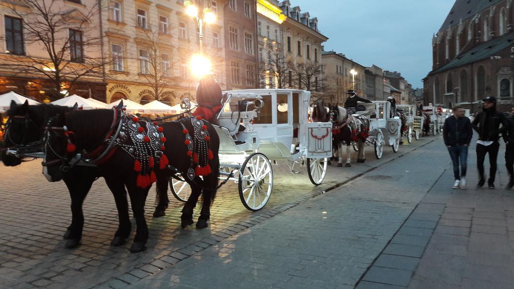 Apartament Feniks Stare Miasto Krakau Exterior foto